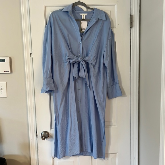 H&M Dresses & Skirts - NWT H&M Midi Dress